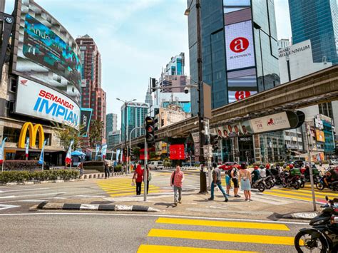 Bukit Bintang: Um Farol Luminoso de Entretenimento e Compras Incríveis em Kuala Lumpur!