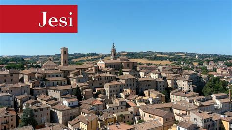  A Porta Garibaldi, Uma Sentinela da História em Jesi!